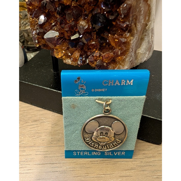 Vintage WALT DISNEY Sterling Silver Mickey Mouse Charm Pendant NEW - Picture 3 of 3
